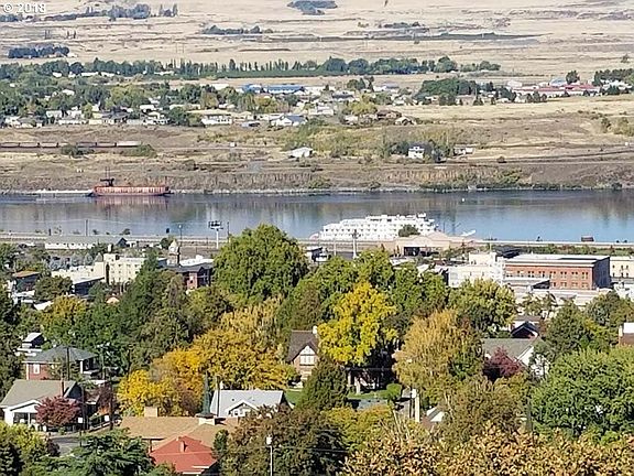 3rd image of 319 E Scenic Dr