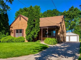1909 Grand Ave, West Des Moines, IA 50265