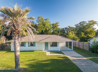 211 E 2nd St, Long Beach, MS 39560