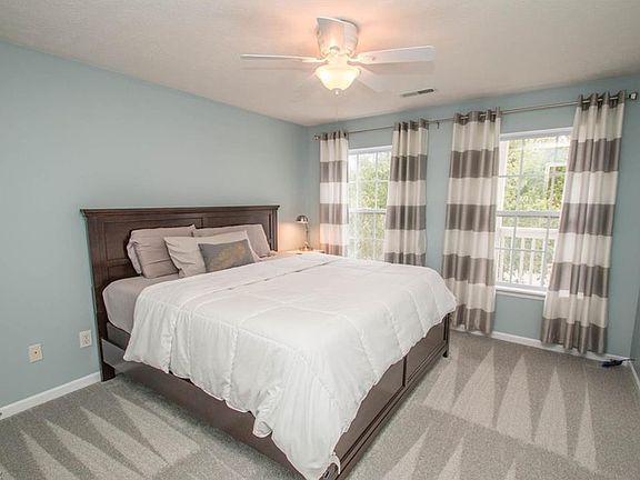 5th image of 14930 Lenox Dr #530