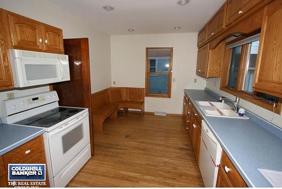 2nd image of 1206 Marinette Ave