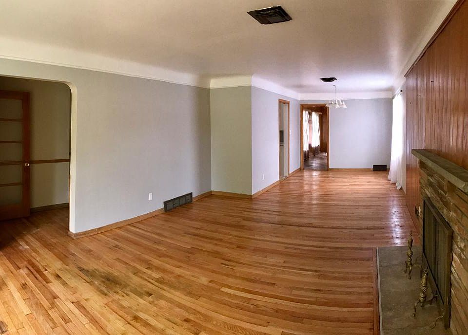 1st image of 24091 Dante Ave