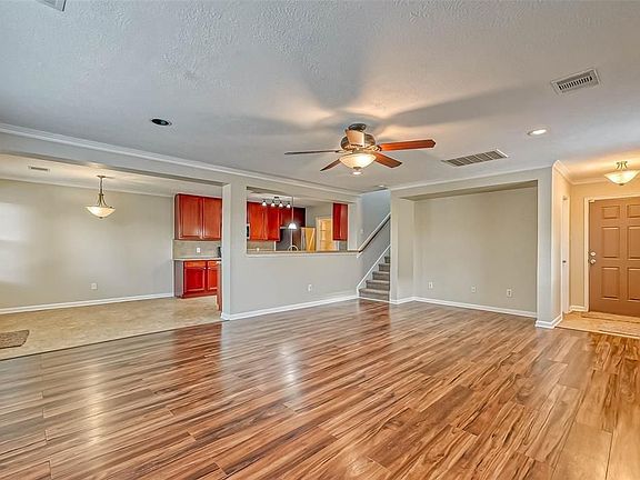 3rd image of 506 Silky Leaf Dr