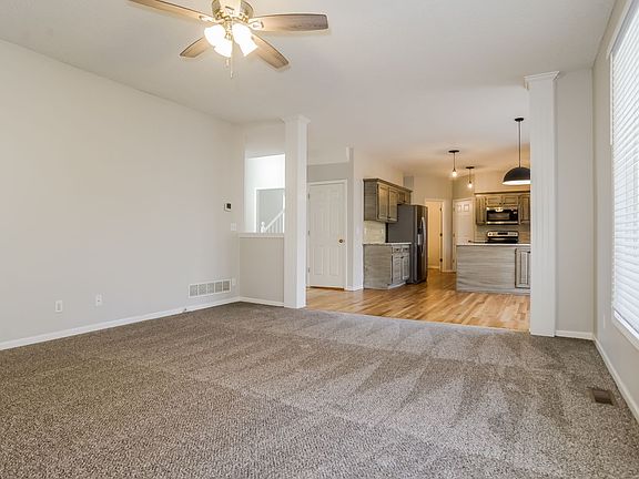3rd image of 4738 Noble St #840725