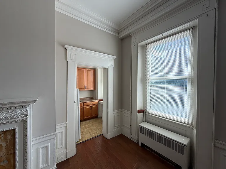 719 Washington Pl #2 — Photo 17