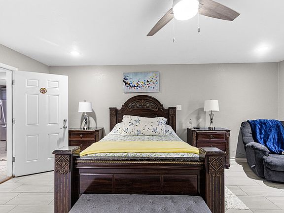 3rd image of 1609 E Pecan Ave