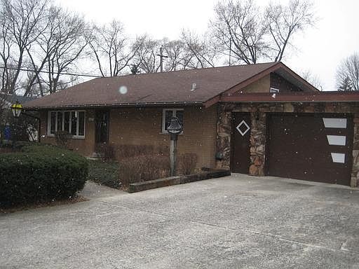 2nd image of 12654 S Parkside Ave