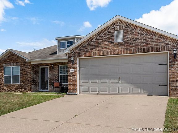 3rd image of 9868 E Swan Dr