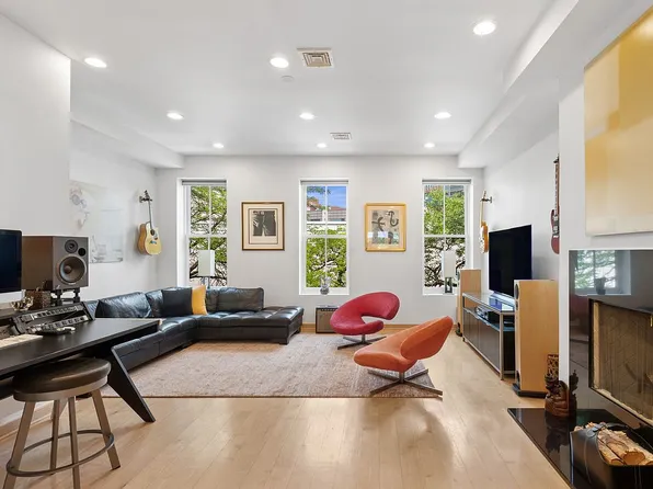 582 Pacific St APT B, Brooklyn, NY 11217