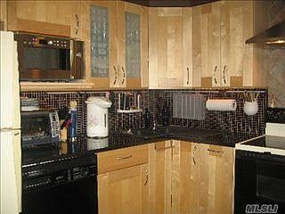3rd image of 14 Homesite Ct