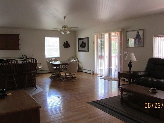 3rd image of 100 Rose Dr