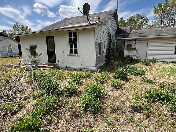 4th image of 201 Mill Bayou Rd