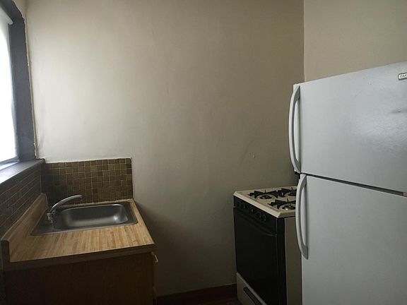 4th image of 8034 S Ellis Ave APT 3E