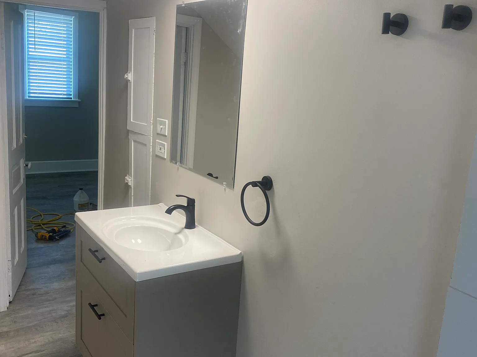 2 bed, 800 sqft, $1,300 — Photo 3