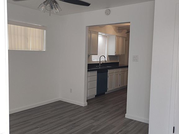 4th image of 1226 E Clarendon Ave