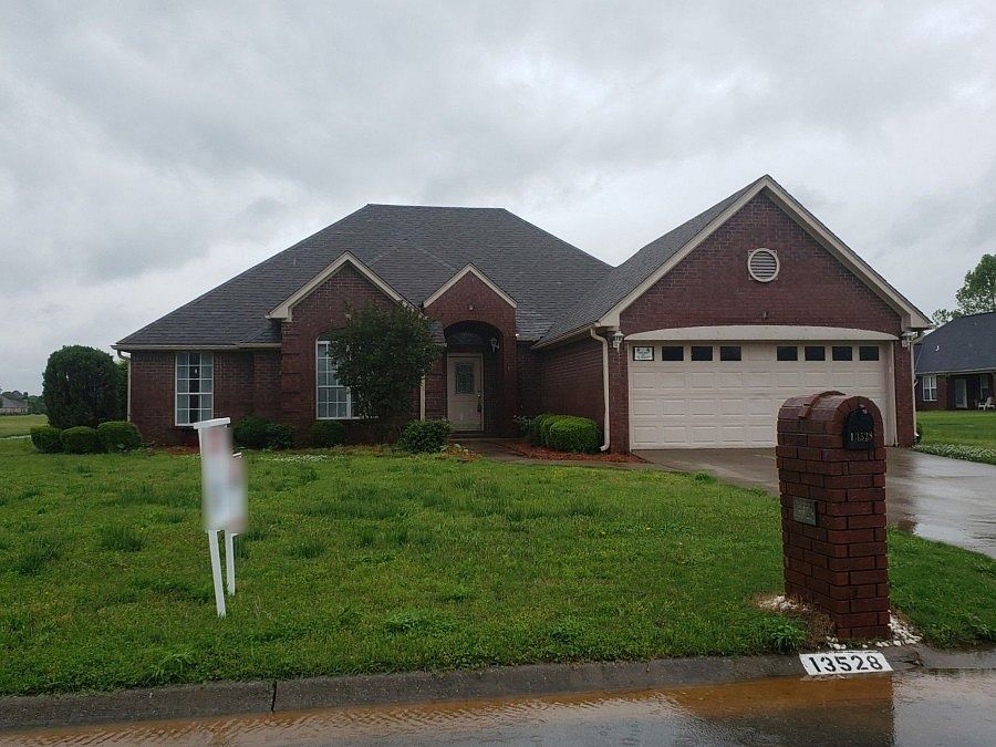 Johnny&#39;s - aya 13528 Highway 28 Hwy E, Deville, LA 71328 | Zillow