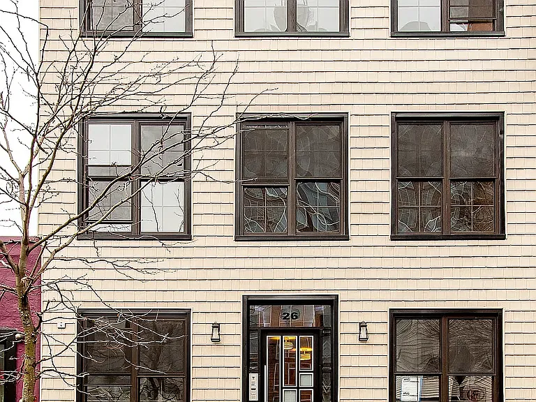 26 Richardson St #1R — Photo 17
