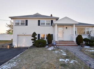 88 Yerger Rd, Fair Lawn, NJ 07410
