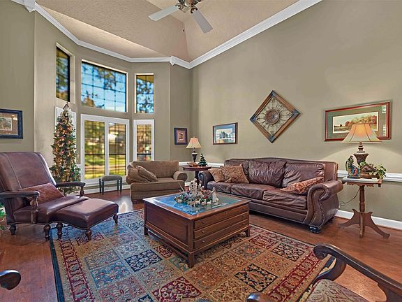 4th image of 5118 Blue Creek Dr