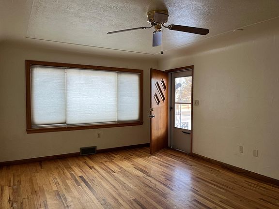 2nd image of 132 Cherry Pl
