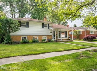 9744 Pere Ave, Livonia, MI 48150