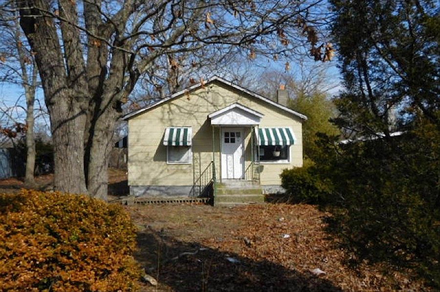 1st image of 532 Riverleigh Ave