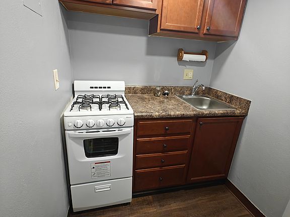 3rd image of 117 W Legion St #6
