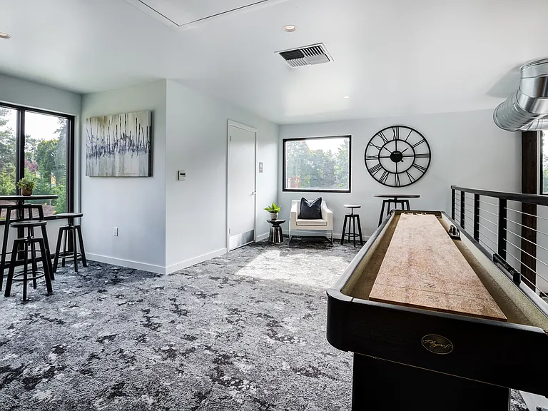Knol Apartments — Photo 14