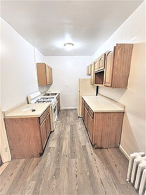 2nd image of 660 E 242nd St APT 2A