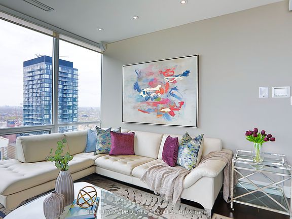 5th image of 80 John St #4002