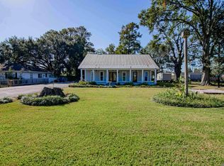 1017 Rosedale Rd, Port Allen, LA 70767