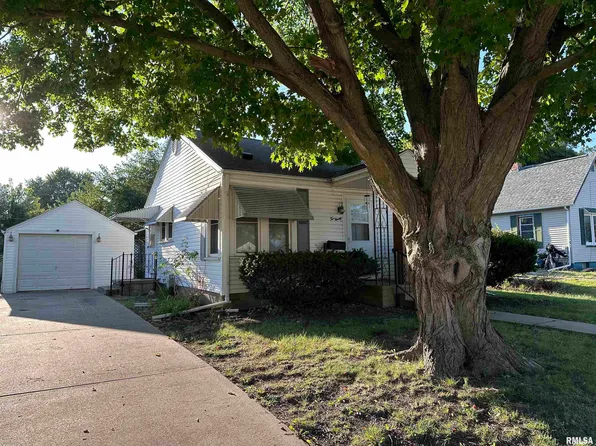 290 N 11th Ave, Canton, IL 61520