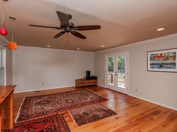 5th image of 2721 Wellington Dr