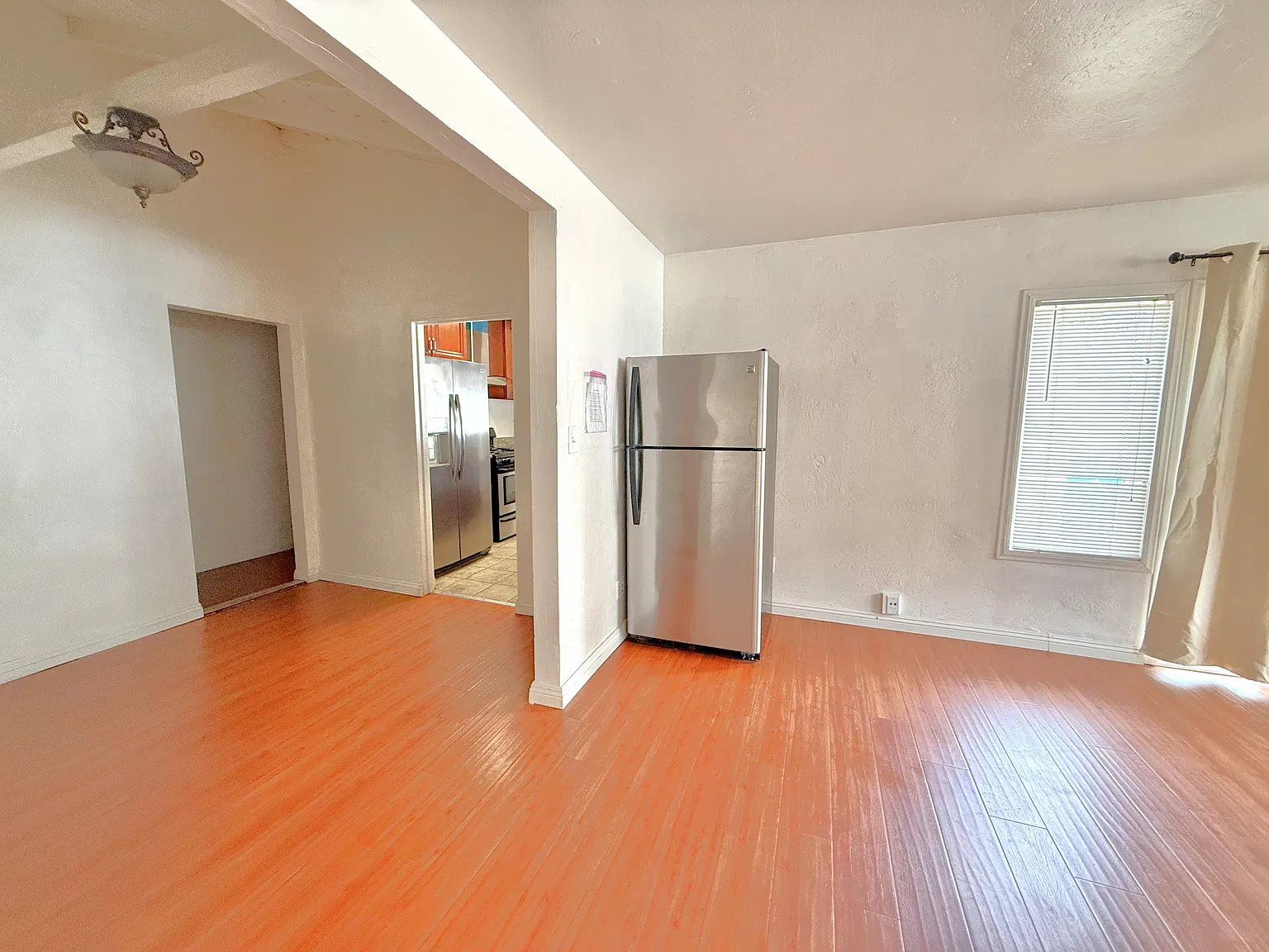 5011 College Ave — Photo 3