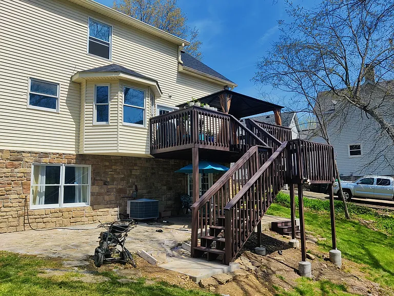 111 Harborside Ct — Photo 1