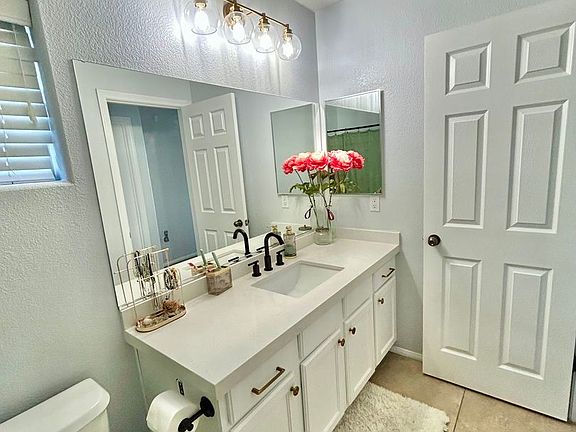 3rd image of 10571 Moss Lake St
