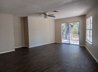 8 Deerfield Dr #C, Wimberley, TX 78676