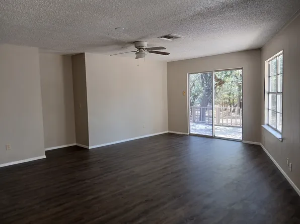 8 Deerfield Dr #C, Wimberley, TX 78676