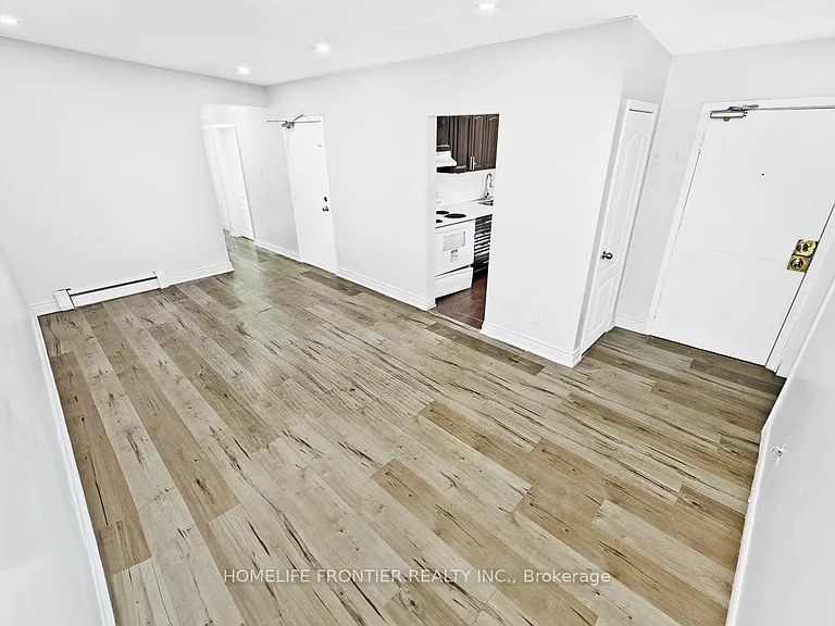 2953 Lawrence Ave E #UPPER — Photo 1