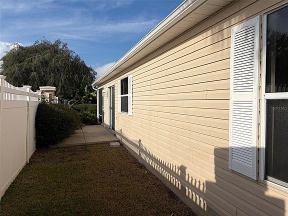 3rd image of 675 Kendall Ct