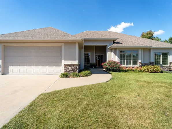 3216 146th St, Urbandale, IA 50323