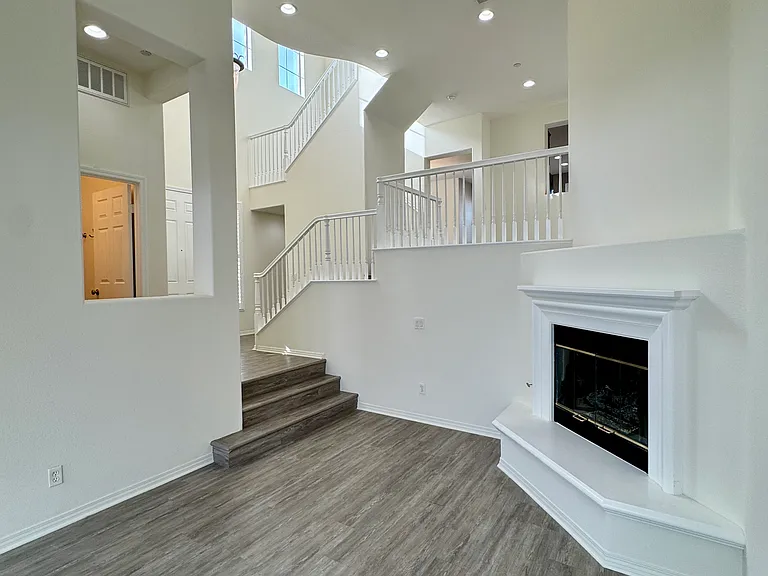 1331 Bayside Cir — Photo 13