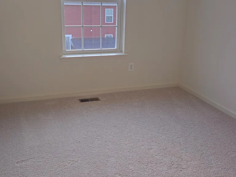 83 Clifton Mnr — Photo 20