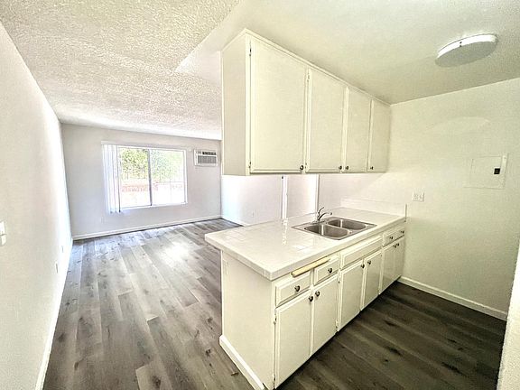 5th image of 11726 Lemay St APT 8