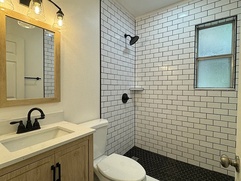 630 W Park St #630 — Photo 2