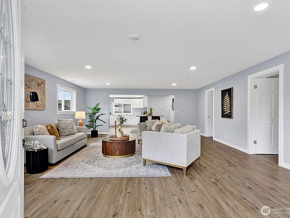 2nd image of 2819 Patton Street