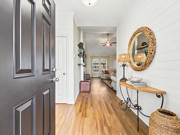 4th image of 1046 Kennington Ct.