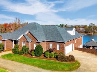 116 S Lake Emory Dr, Inman, SC 29349