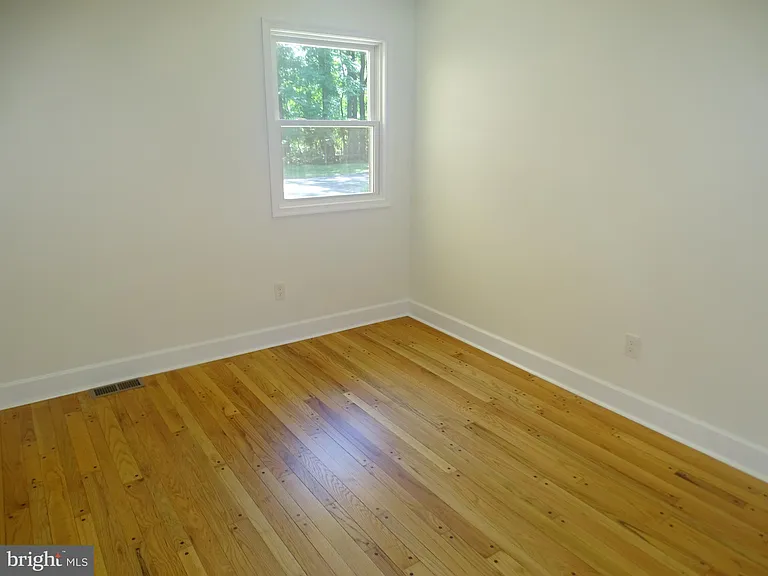 449 E Street Rd — Photo 19