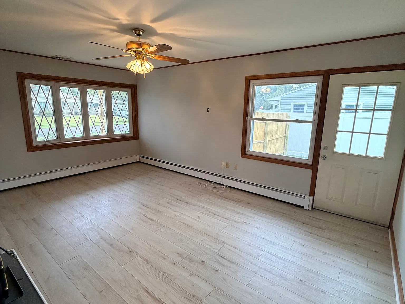 3 bed, 1000 sqft, $2,650 — Photo 4